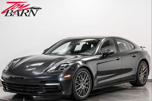 2018 Porsche Panamera 4