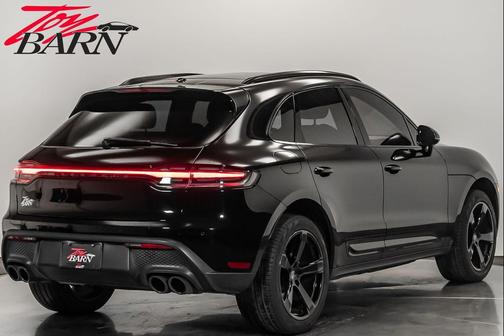 2023 Porsche Macan AWD