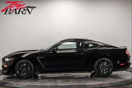 2016 Ford Shelby GT350 Base