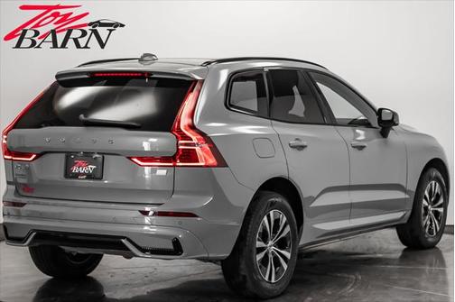 2024 Volvo XC60 Recharge Plug-In Hybrid T8 Core Dark Theme