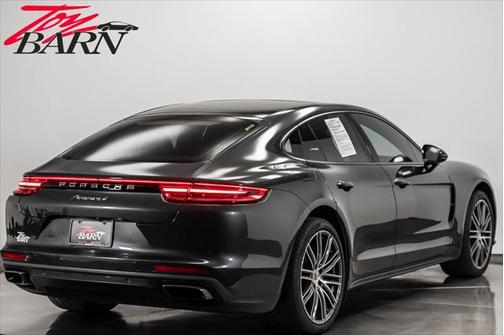 2018 Porsche Panamera 4