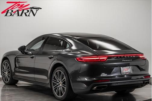 2018 Porsche Panamera 4