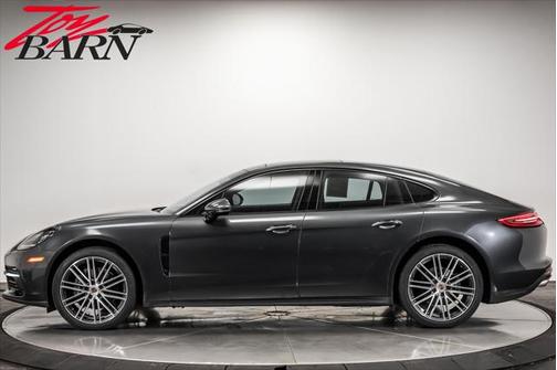 2018 Porsche Panamera 4