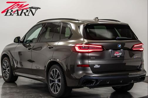 2022 BMW X5 M50i