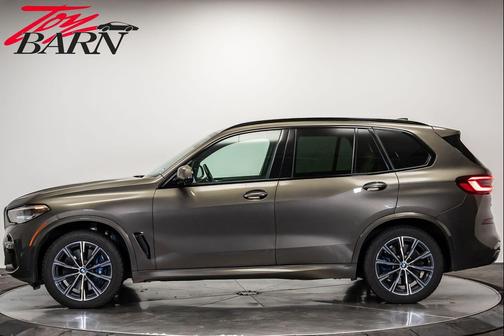 2022 BMW X5 M50i