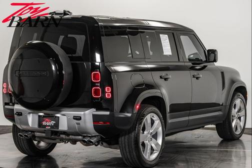 2024 Land Rover Defender 110 P500 SE