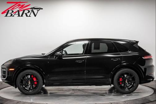 2025 Porsche Cayenne GTS