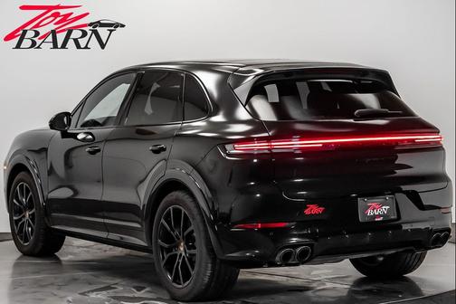 2025 Porsche Cayenne GTS