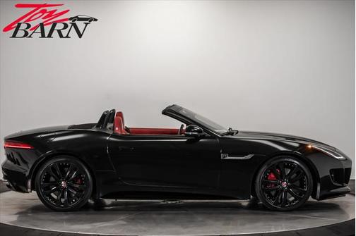2017 Jaguar F-TYPE R
