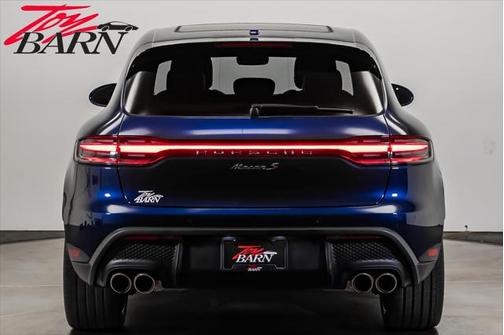 2023 Porsche Macan Base