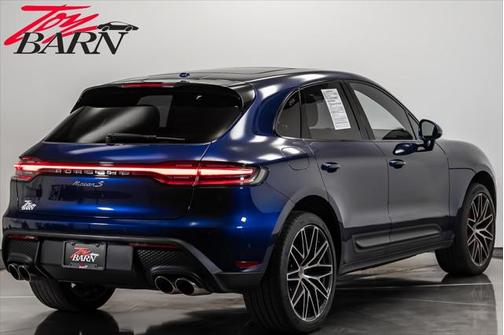 2023 Porsche Macan Base