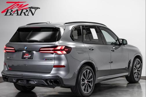 Skyscraper Grey Metallic 2026 BMW X5 M60i