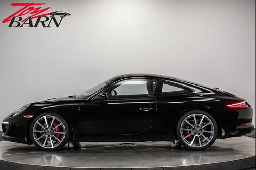 2018 Porsche 911 Carrera