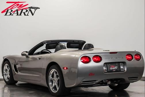 2000 Chevrolet Corvette Base