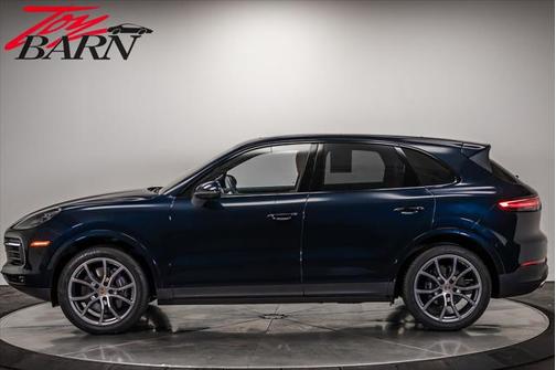 2021 Porsche Cayenne Base
