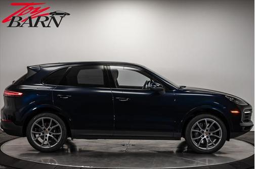2021 Porsche Cayenne Base