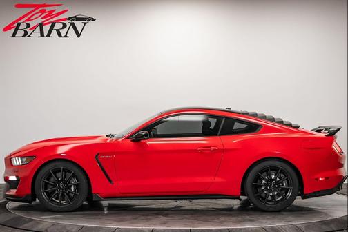 2016 Ford Shelby GT350 Base