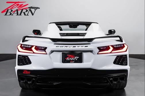 Arctic White 2024 Chevrolet Corvette Stingray w/2LT