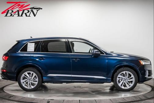 2023 Audi Q7 55 Premium Plus