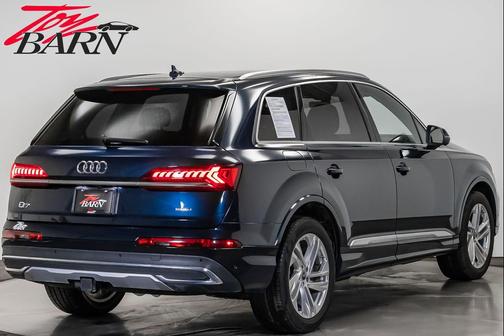 2023 Audi Q7 55 Premium Plus