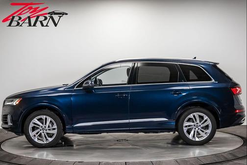 2023 Audi Q7 55 Premium Plus