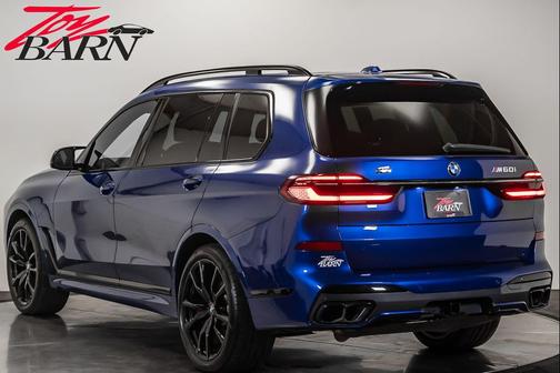 2023 BMW X7 M60i