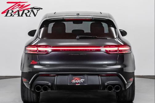 Volcano Grey Metallic 2022 Porsche Macan Macan GTS