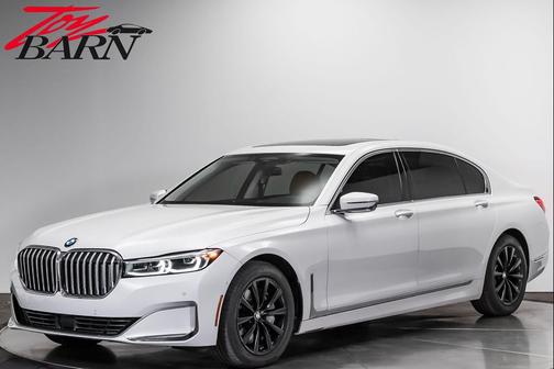Mineral White Metallic 2022 BMW 750 i xDrive