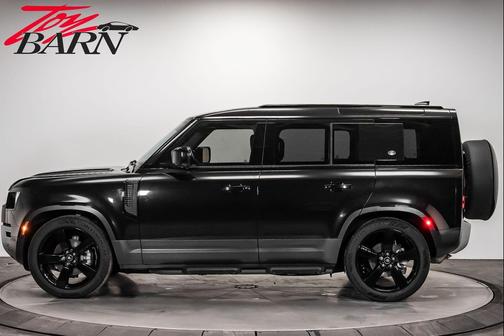 2024 Land Rover Defender 110 P300