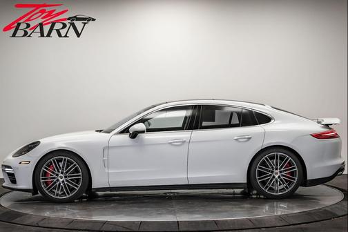 2017 Porsche Panamera Turbo