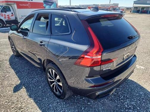 2023 Volvo XC60 B5 Plus Dark Theme