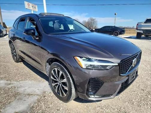 2023 Volvo XC60 B5 Plus Dark Theme