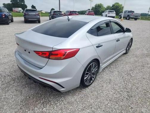 2018 Hyundai ELANTRA Sport