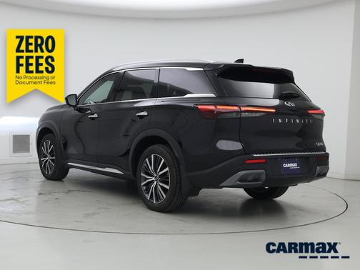 Black 2023 INFINITI QX60 Sensory