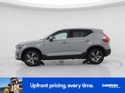 Gray 2024 Volvo XC40 B5 Core Bright Theme