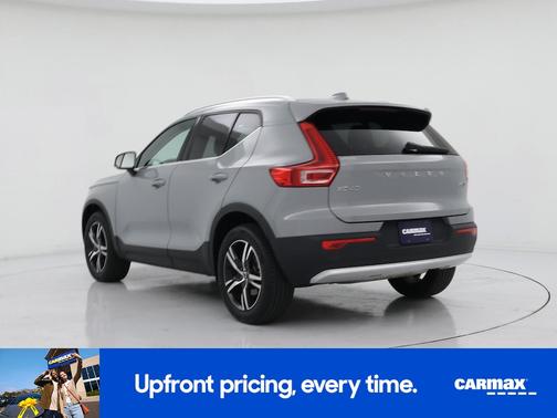 Gray 2024 Volvo XC40 B5 Core Bright Theme