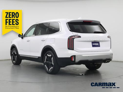White 2023 Kia Telluride EX