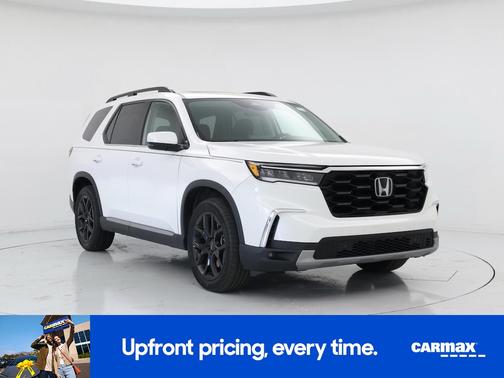 White 2025 Honda Pilot Touring+