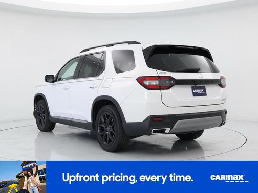 White 2025 Honda Pilot Touring+