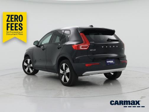 Black 2021 Volvo XC40 T5 Momentum