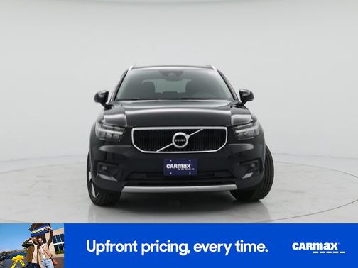 Black 2021 Volvo XC40 T5 Momentum