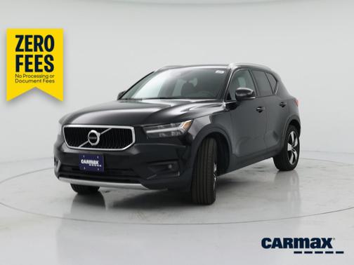 Black 2021 Volvo XC40 T5 Momentum