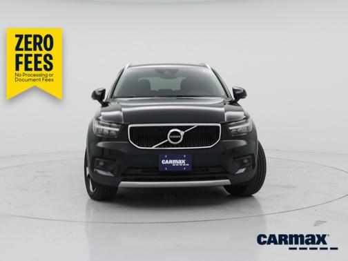 Black 2021 Volvo XC40 T5 Momentum