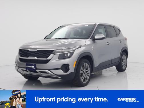 Gray 2023 Kia Seltos LX