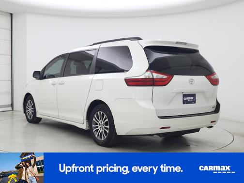 2019 Toyota Sienna XLE