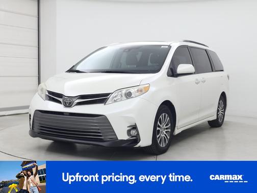 2019 Toyota Sienna XLE