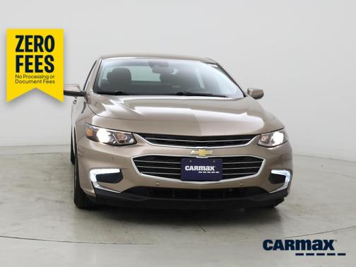 Gold 2018 Chevrolet Malibu LT