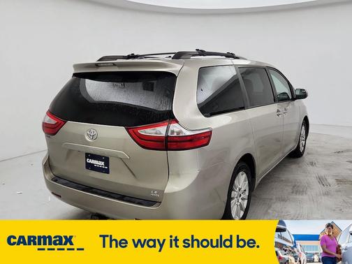 2015 Toyota Sienna LE