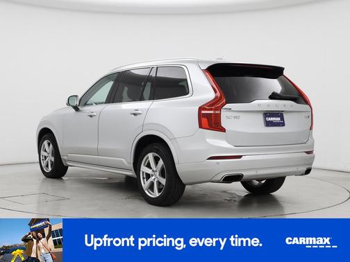 2021 Volvo XC90 T6 Momentum