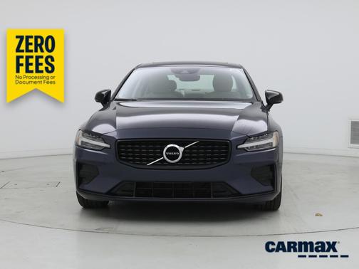 Blue 2022 Volvo S60 B5 Momentum